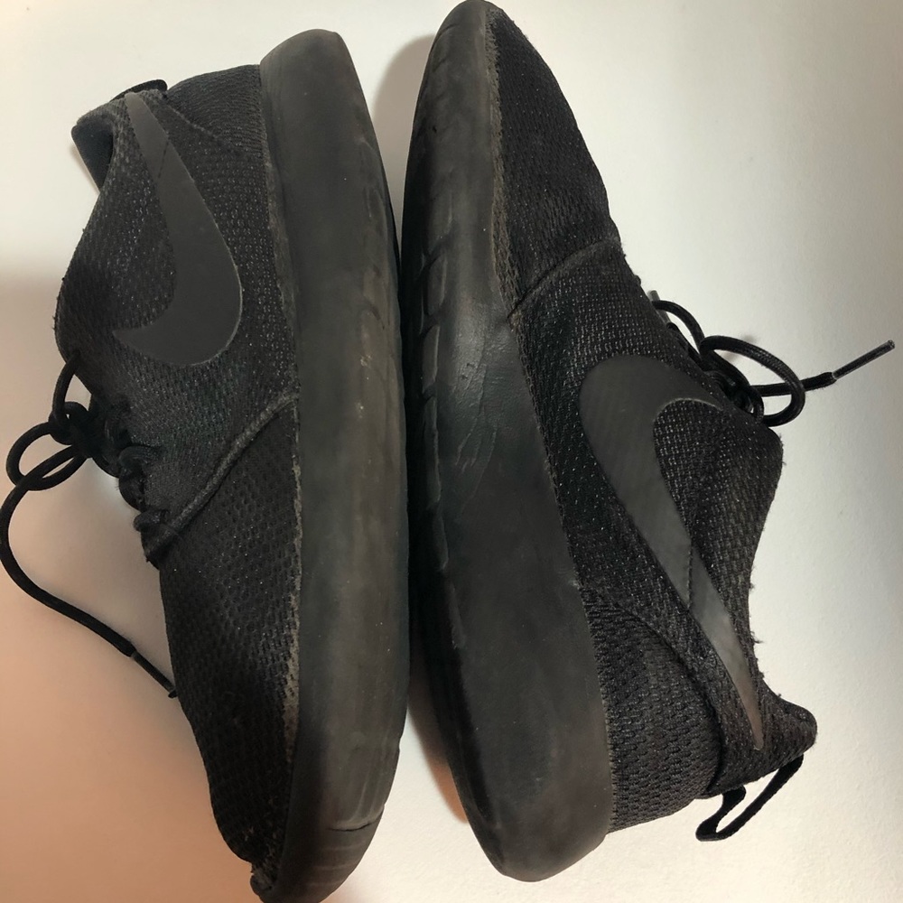 Nike women’s sneakers